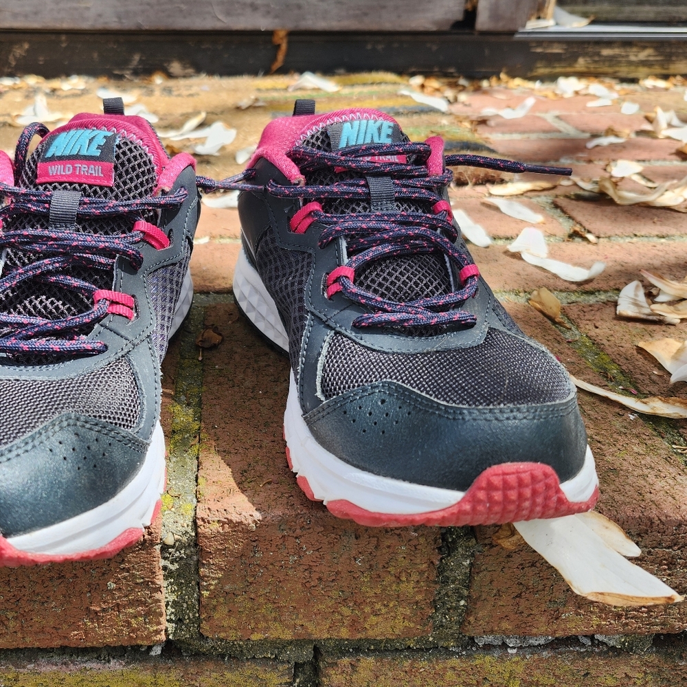 Sneakers used